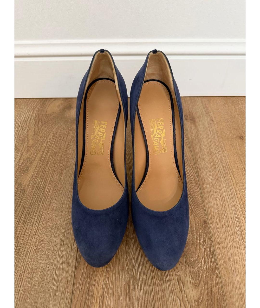 FERRAGAMO Темно-синие замшевые туфли, фото 3