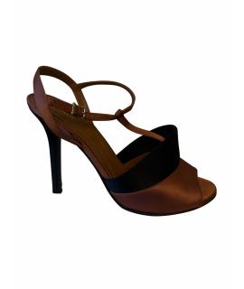 FENDI Босоножки