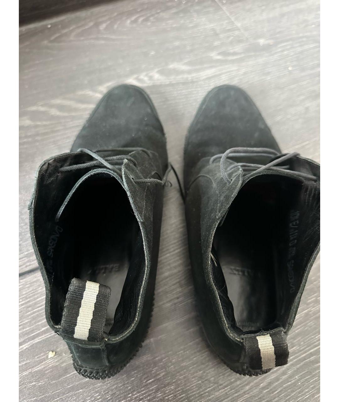 BALLY Черные замшевые низкие ботинки, фото 3