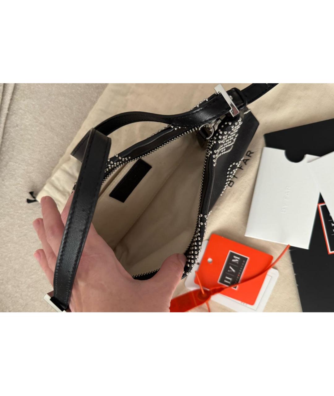 BY FAR Черная кожаная сумка с короткими ручками, фото 4