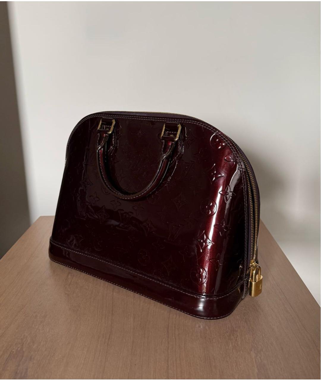 LOUIS VUITTON Бордовая сумка с короткими ручками из лакированной кожи, фото 2