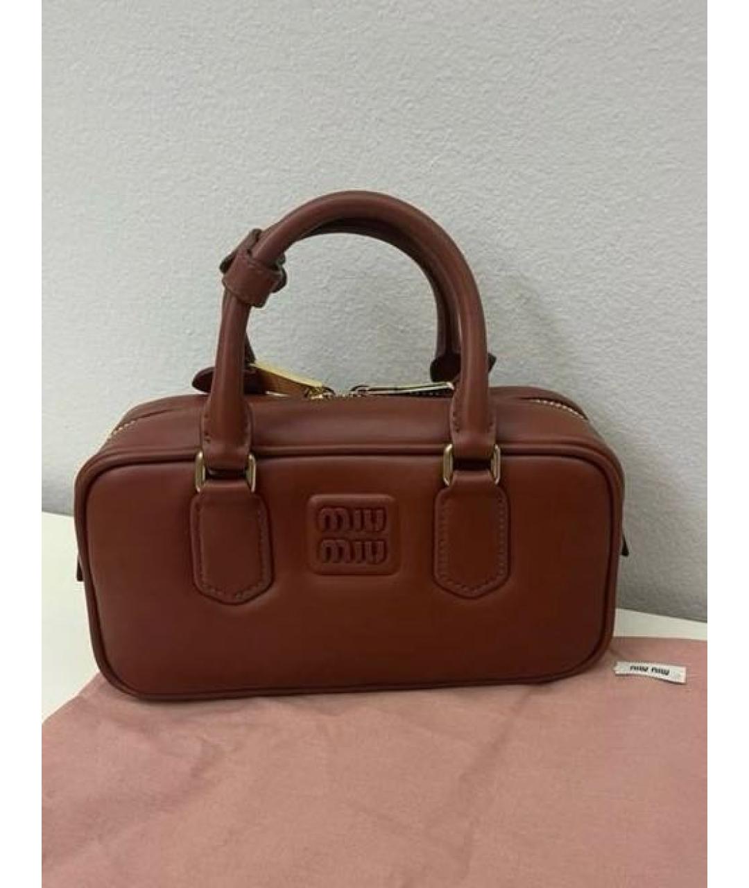 MIU MIU Коричневая кожаная сумка через плечо, фото 4