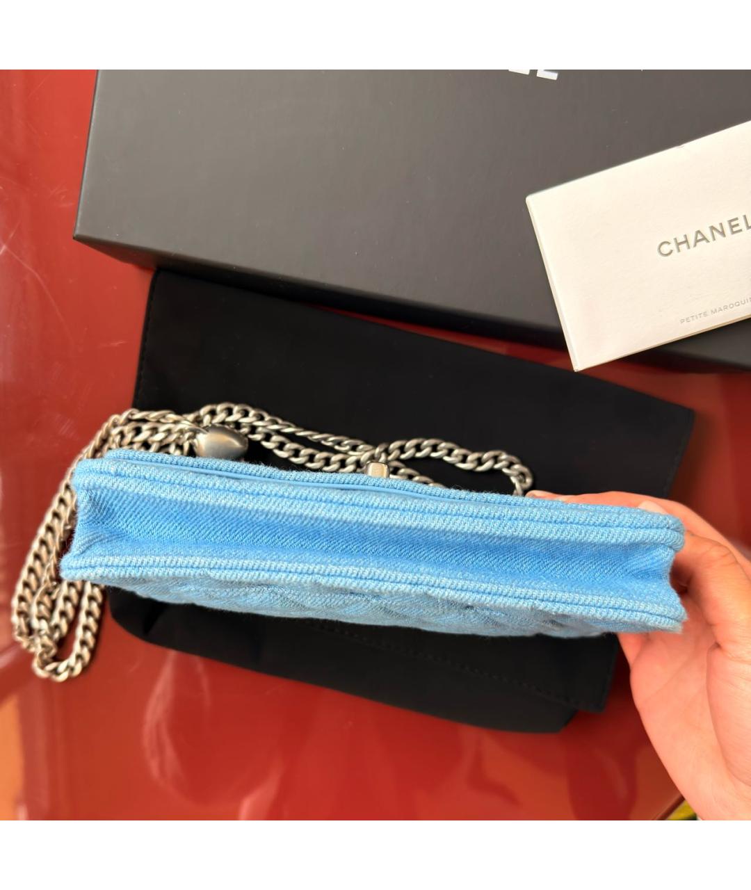 CHANEL Голубая деним сумка через плечо, фото 3