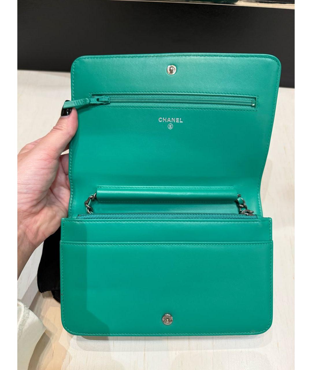 CHANEL Бирюзовая сумка через плечо из лакированной кожи, фото 5