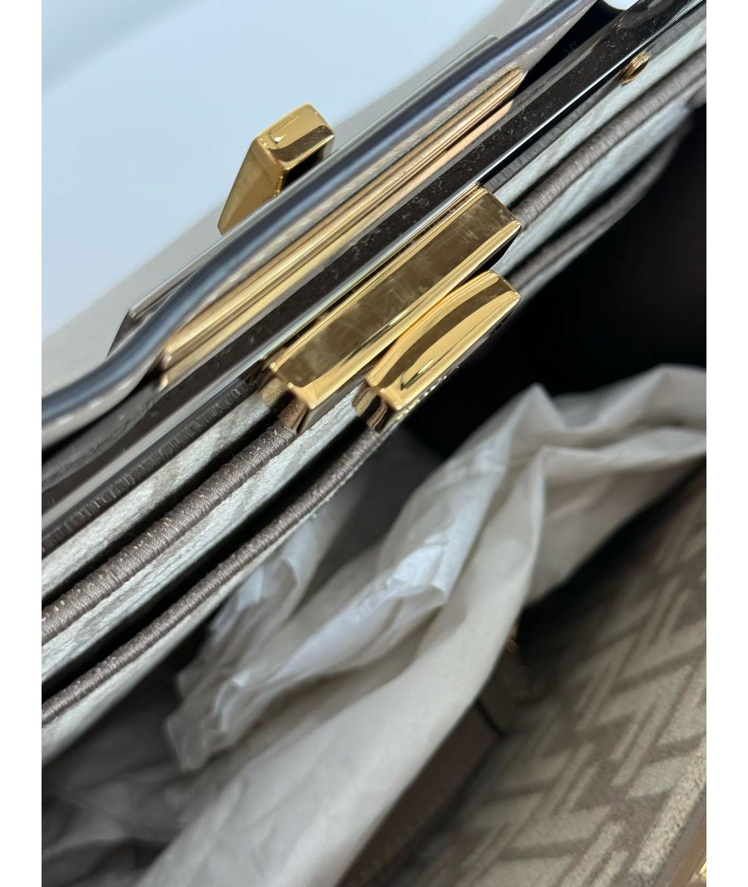 FENDI Кожаная сумка с короткими ручками, фото 7