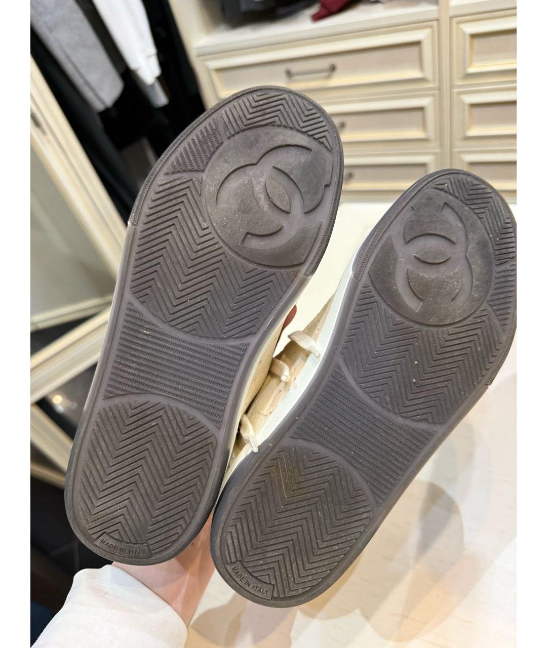 CHANEL Белые замшевые кеды, фото 6