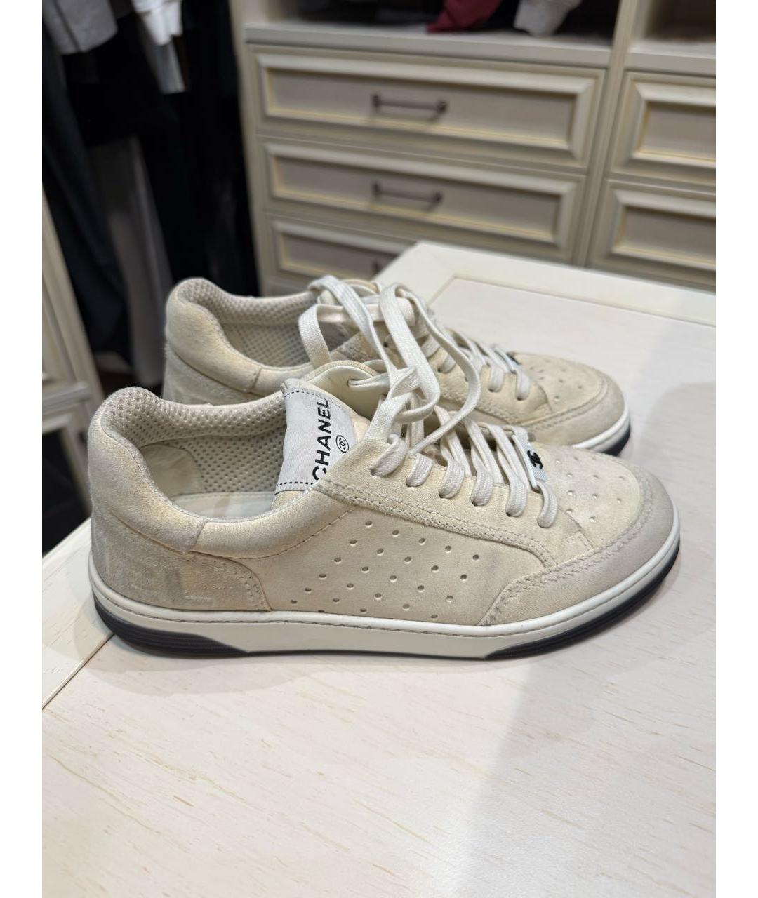 CHANEL Белые замшевые кеды, фото 8