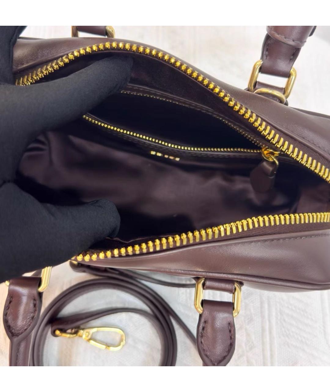 MIU MIU Коричневая кожаная сумка с короткими ручками, фото 5