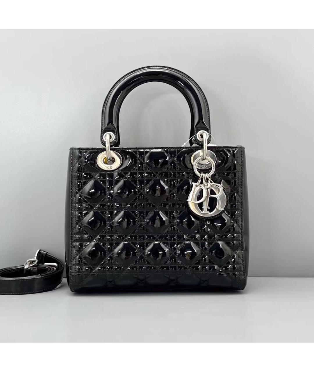 CHRISTIAN DIOR Черная сумка с короткими ручками из лакированной кожи, фото 7