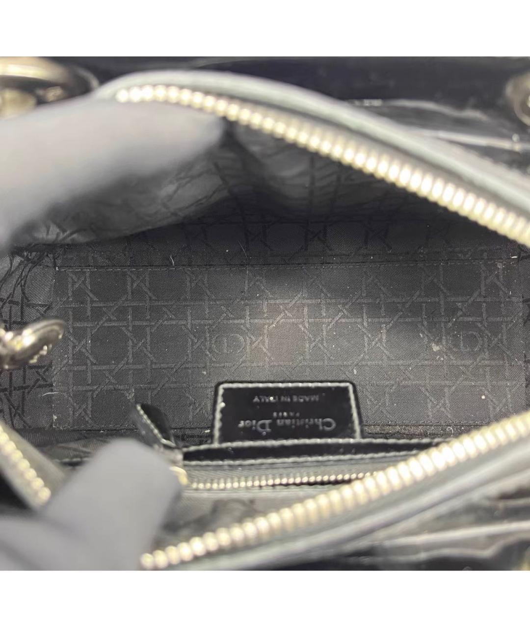 CHRISTIAN DIOR Черная сумка с короткими ручками из лакированной кожи, фото 6