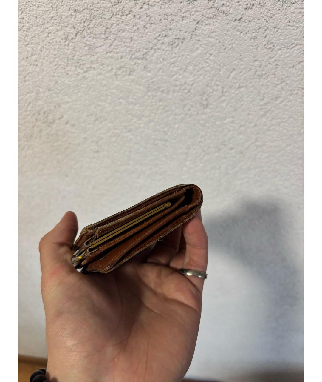 LOUIS VUITTON Коричневый кожаный кошелек, фото 7