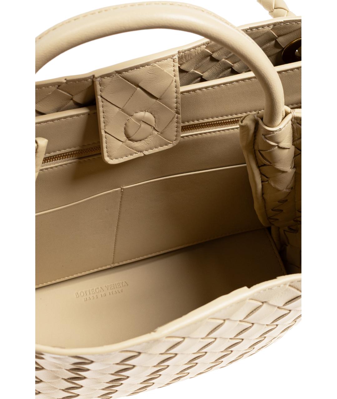 BOTTEGA VENETA Бежевая кожаная сумка с короткими ручками, фото 4