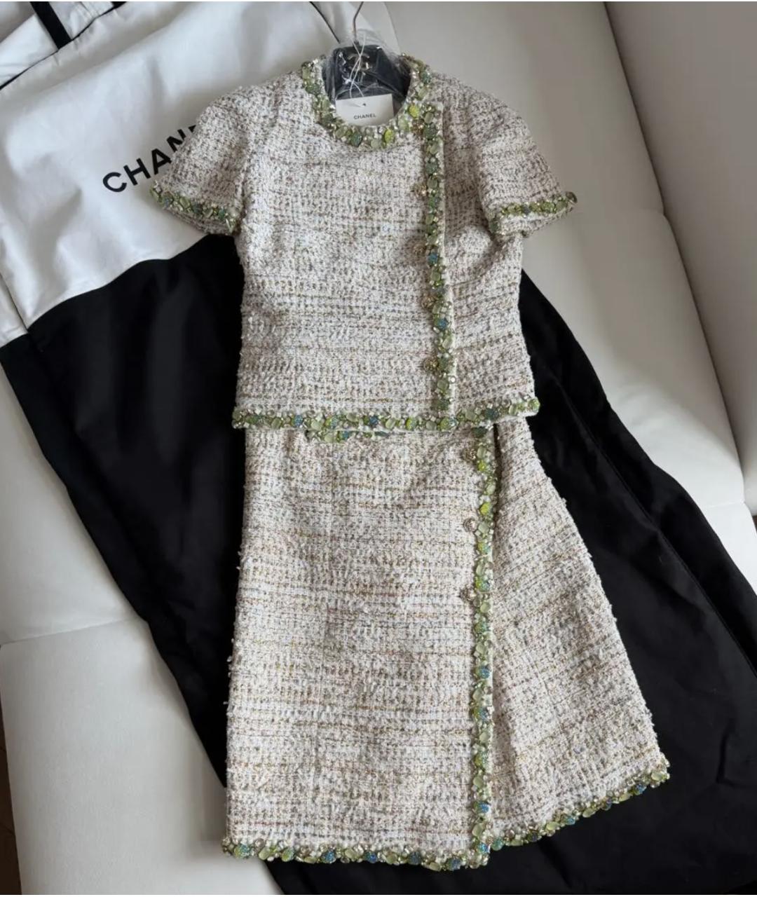 CHANEL Бежевый твидовый костюм с юбками, фото 2