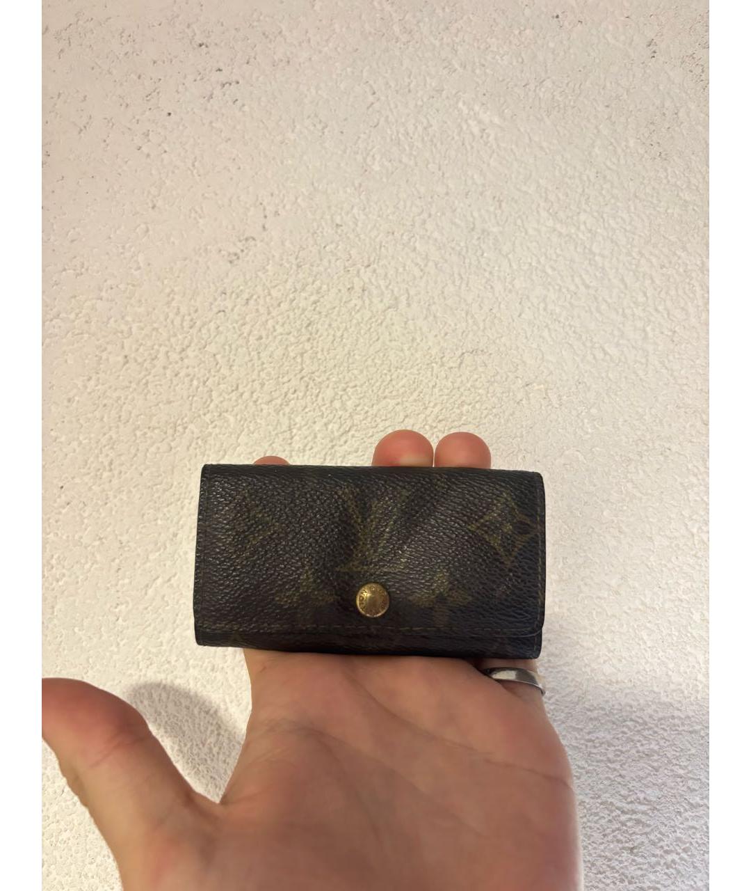 LOUIS VUITTON Коричневая ключница, фото 5