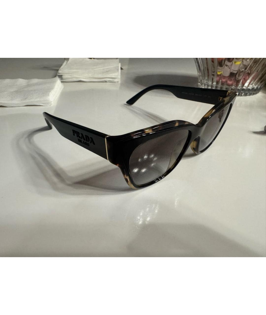 PRADA Черные пластиковые солнцезащитные очки, фото 3