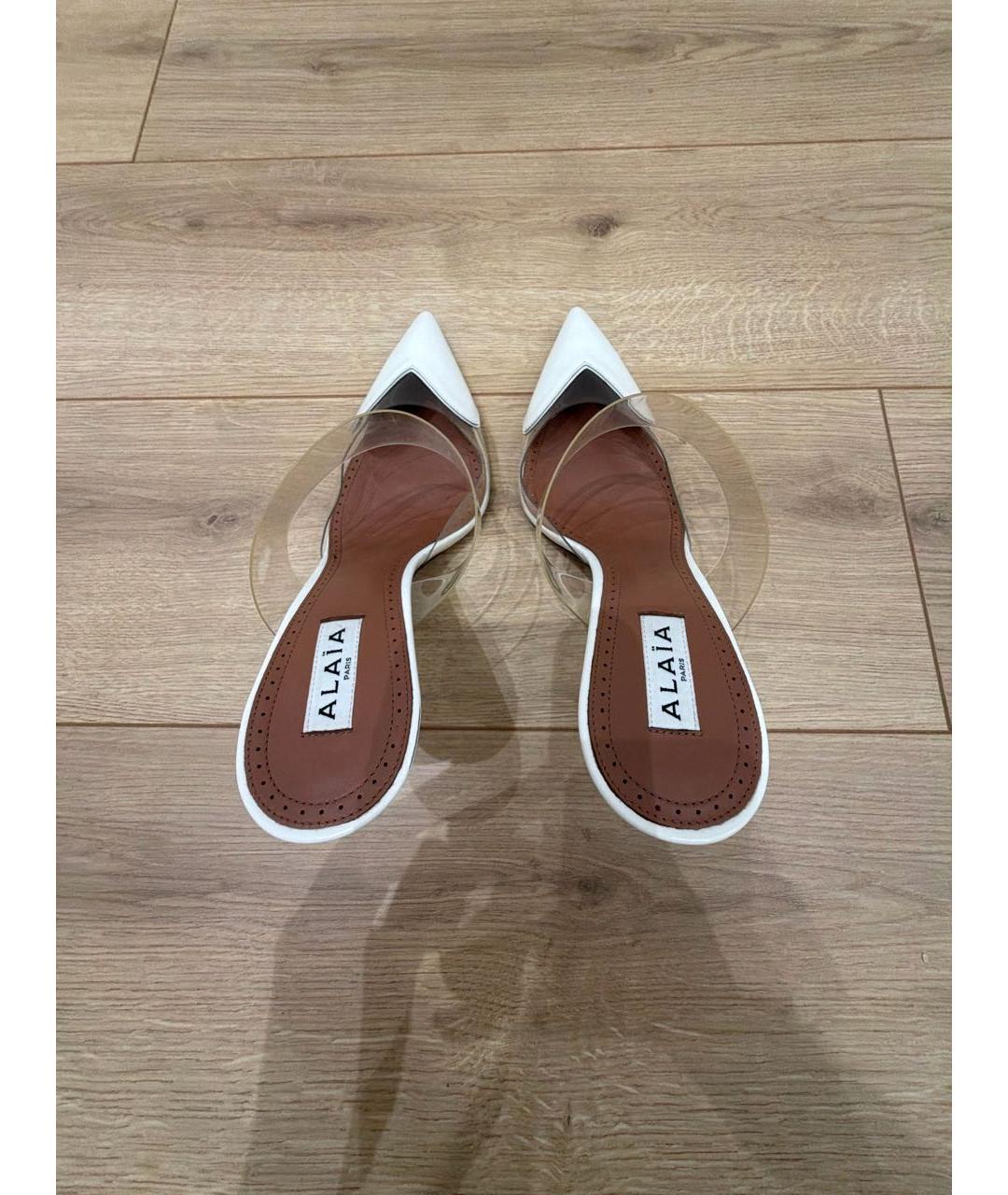 ALAIA Белые босоножки из лакированной кожи, фото 3