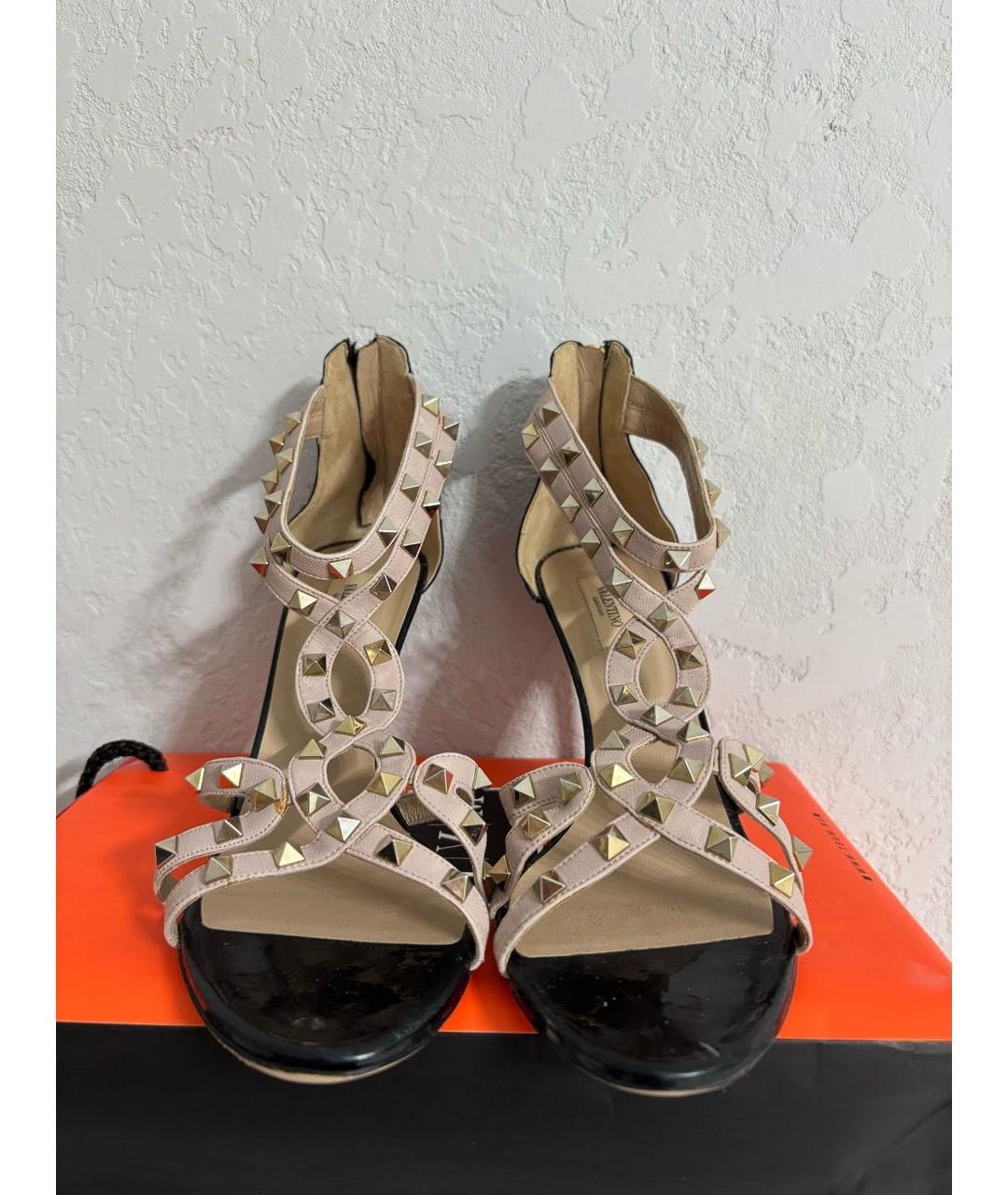 VALENTINO Черные туфли из лакированной кожи, фото 2