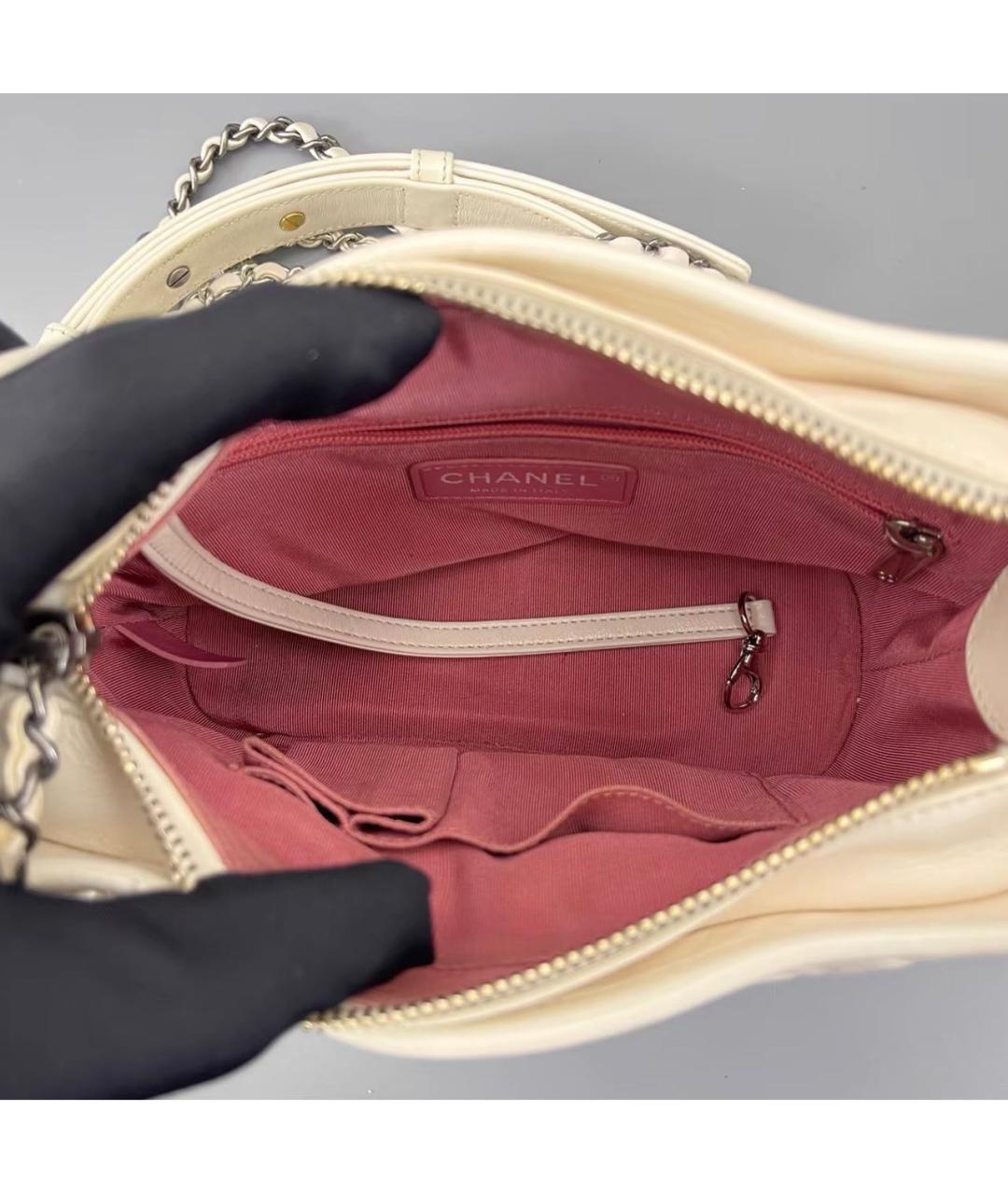 CHANEL Белая кожаная сумка через плечо, фото 7