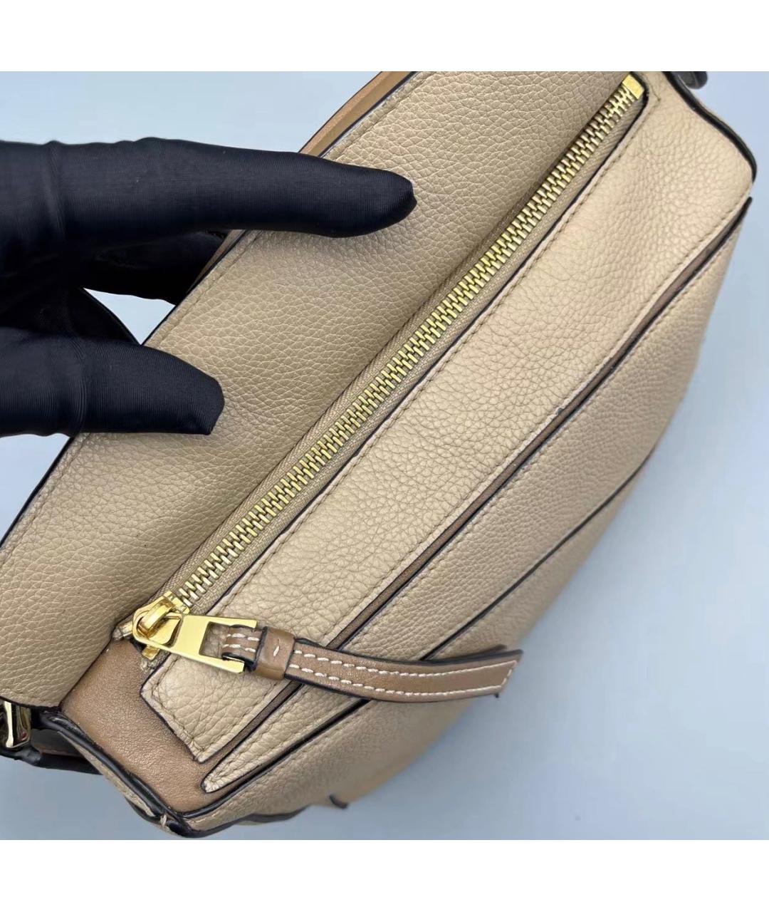 LOEWE Бежевая кожаная сумка с короткими ручками, фото 8