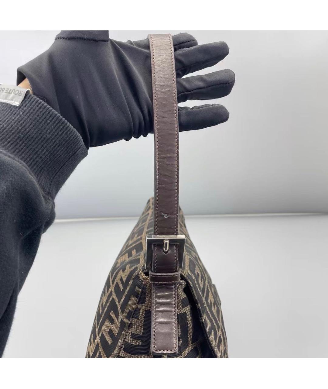 FENDI Коричневая кожаная сумка с короткими ручками, фото 7