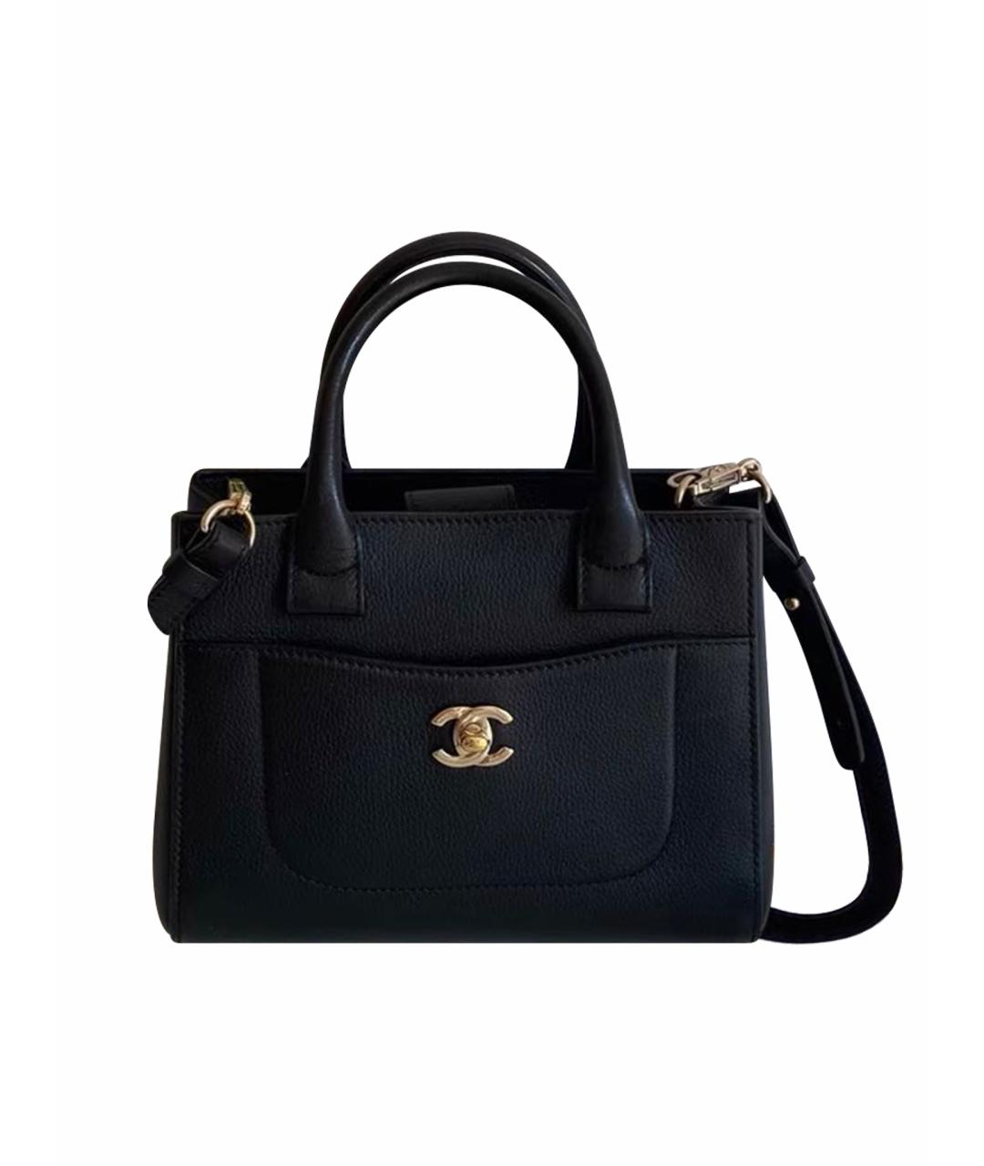 CHANEL Черная кожаная сумка через плечо, фото 1