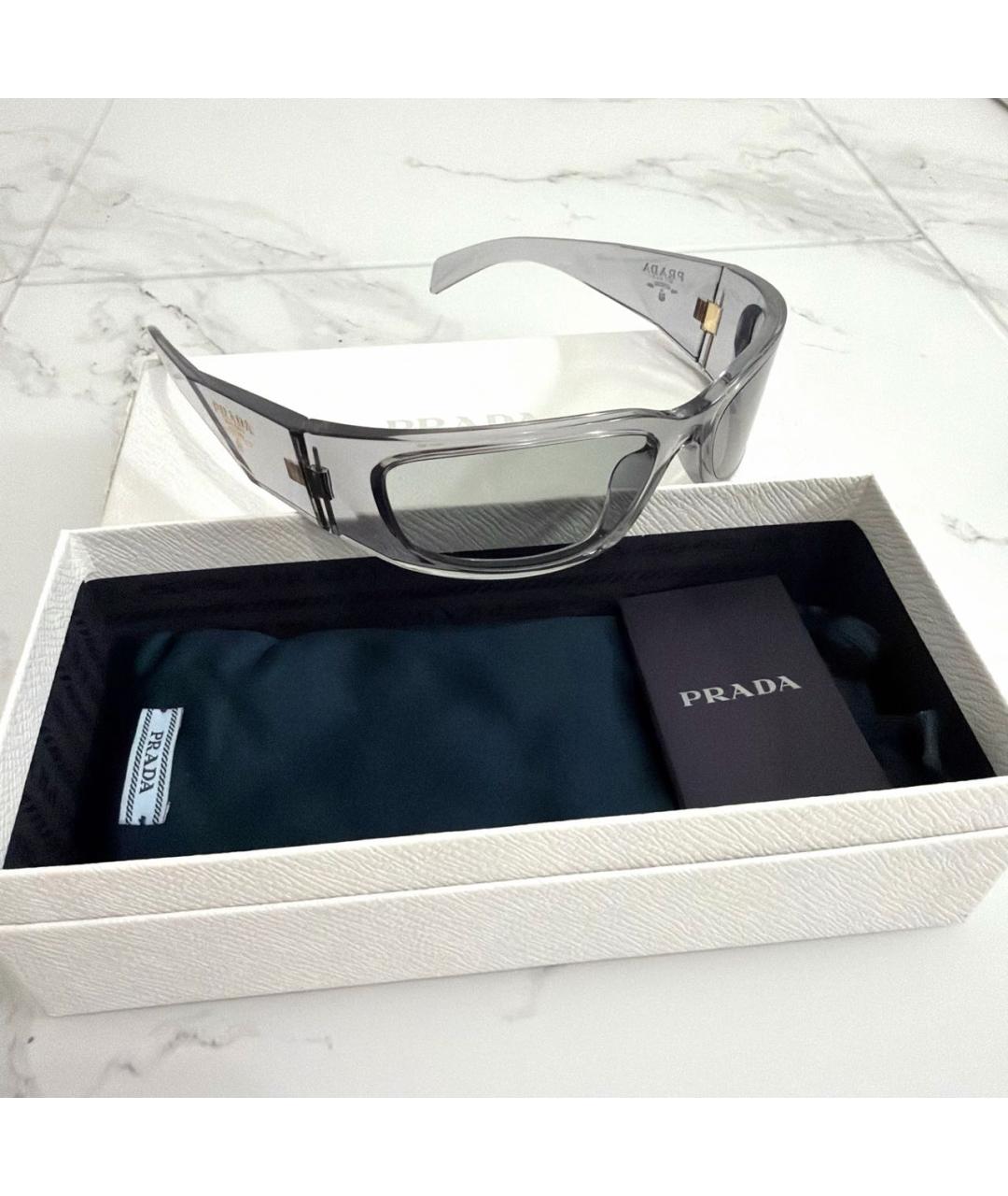 PRADA Серые пластиковые солнцезащитные очки, фото 9