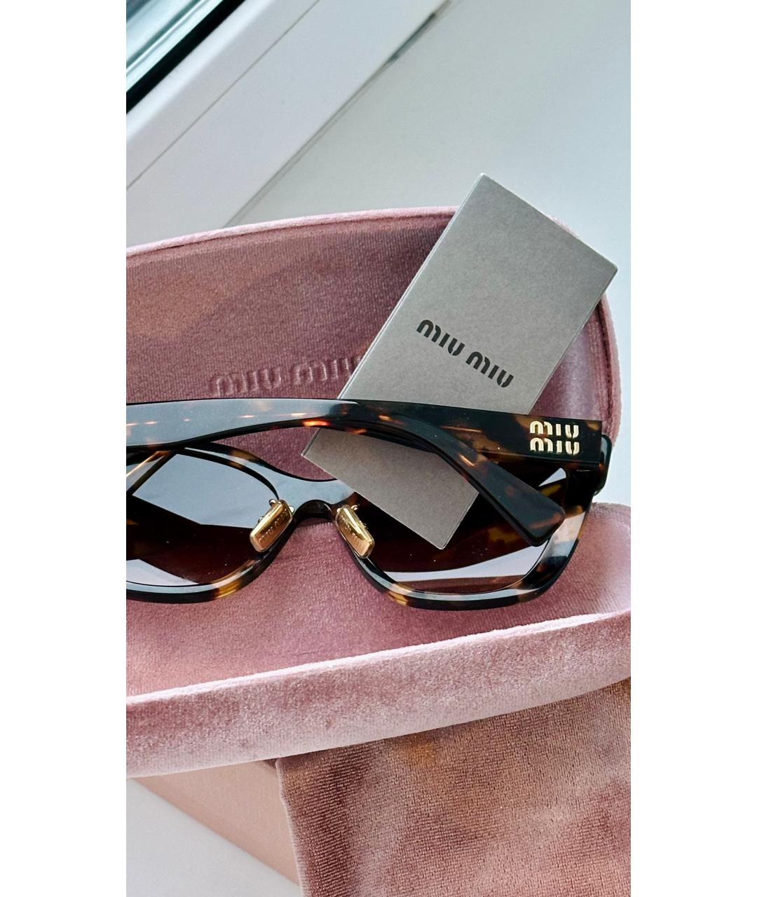 MIU MIU Коричневые пластиковые солнцезащитные очки, фото 2