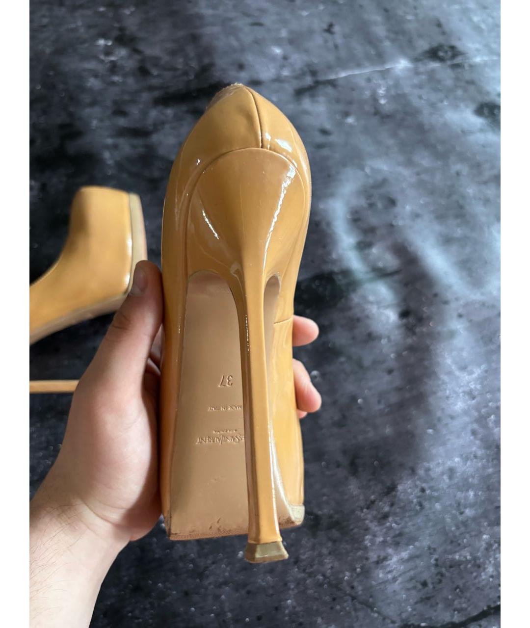 SAINT LAURENT Бежевые туфли из лакированной кожи, фото 4