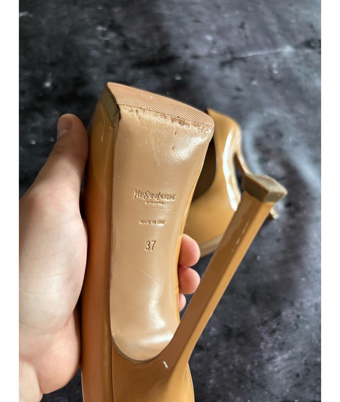 SAINT LAURENT Бежевые туфли из лакированной кожи, фото 5