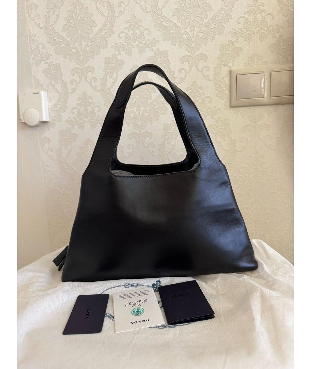 PRADA Черная кожаная сумка с короткими ручками, фото 2