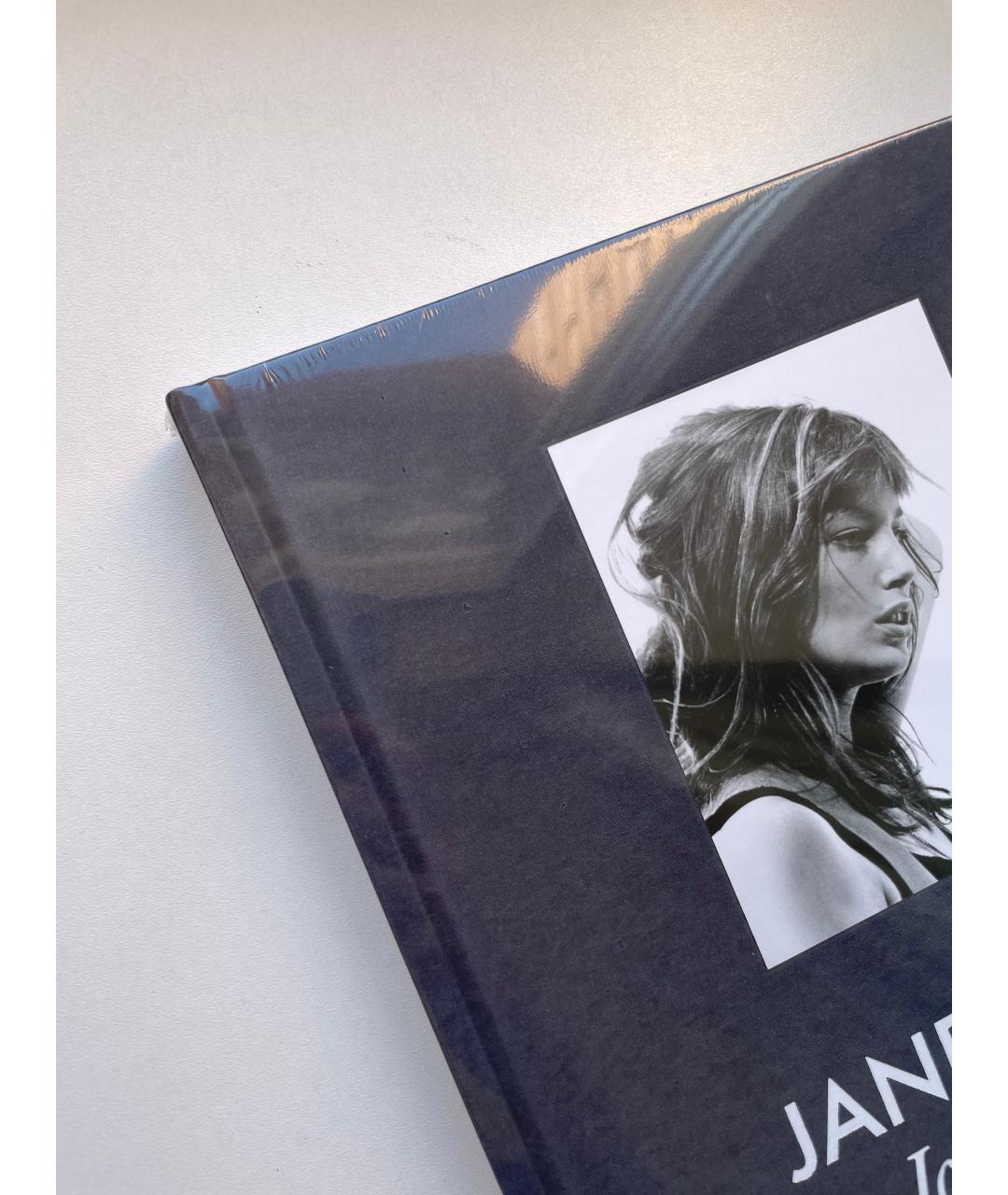 THAMES & HUDSON Книга, фото 6