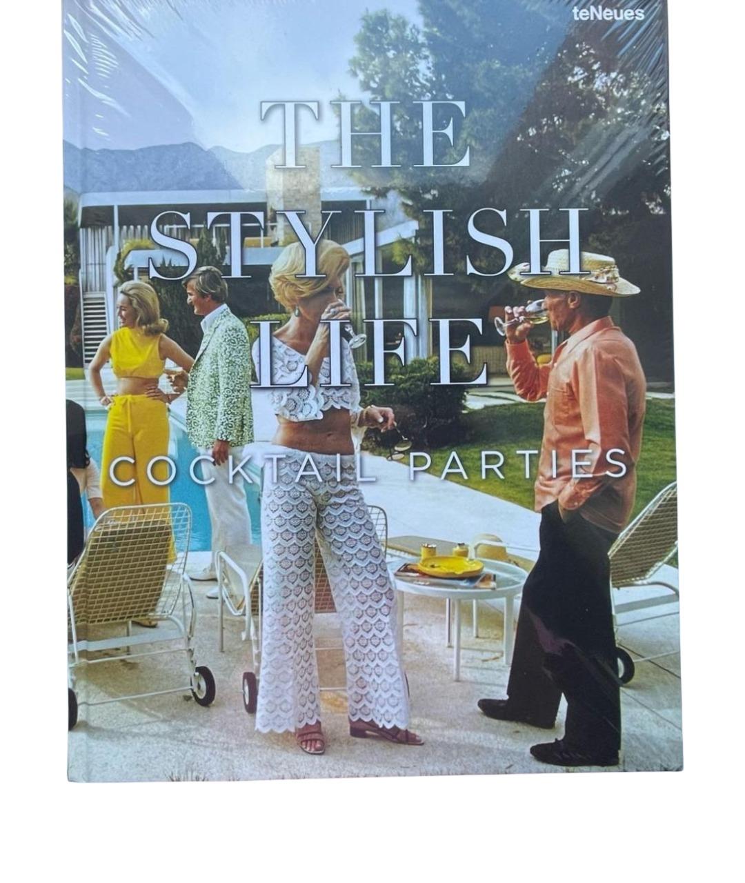 THAMES & HUDSON Книга, фото 2