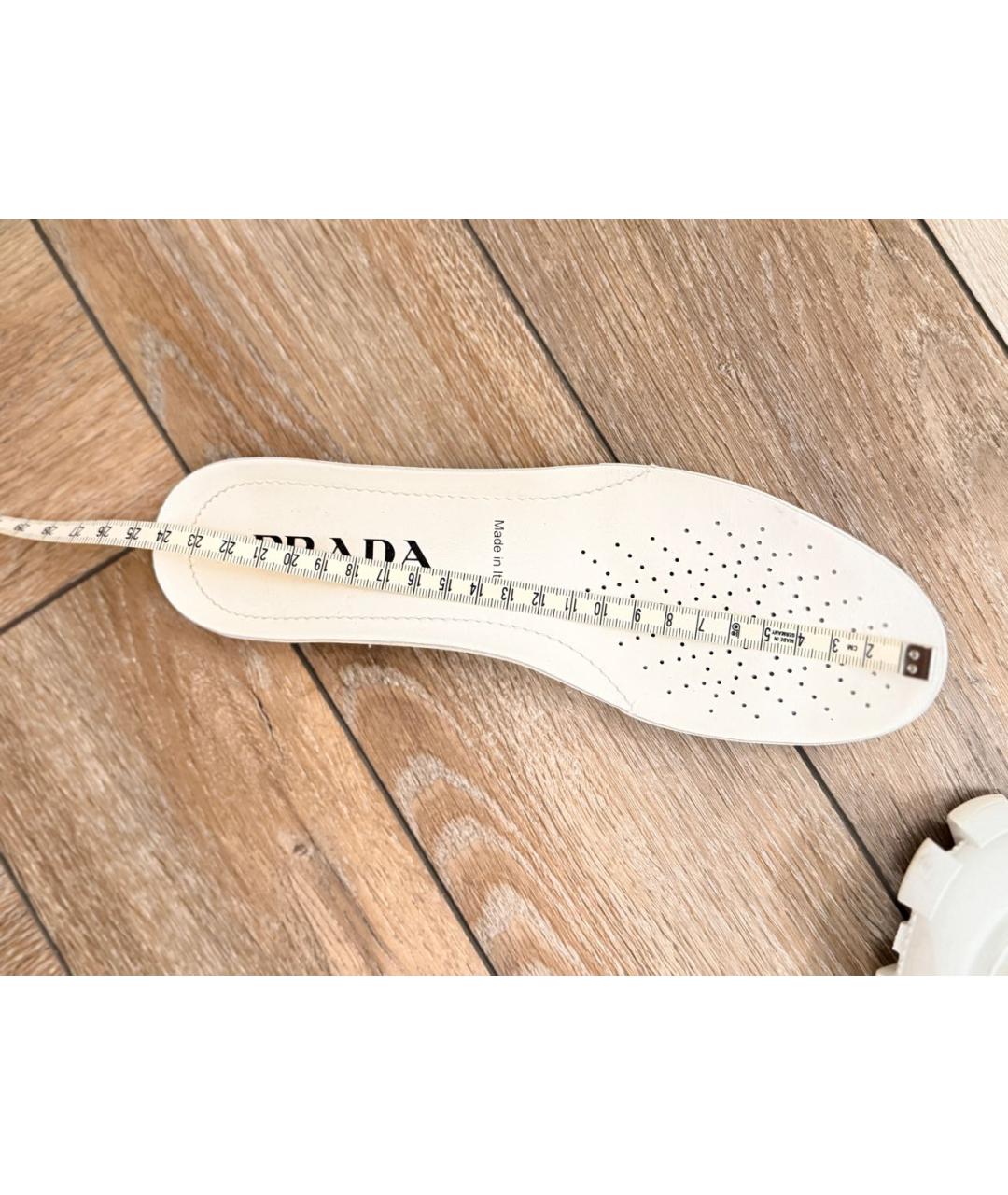 PRADA Белые кроссовки, фото 4