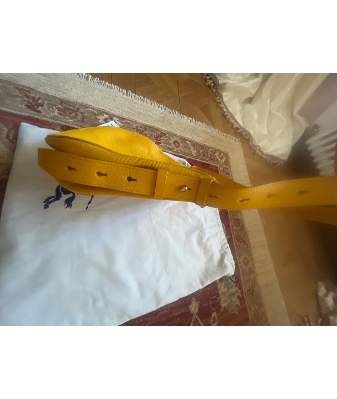 BURBERRY Желтая кожаная сумка с короткими ручками, фото 4