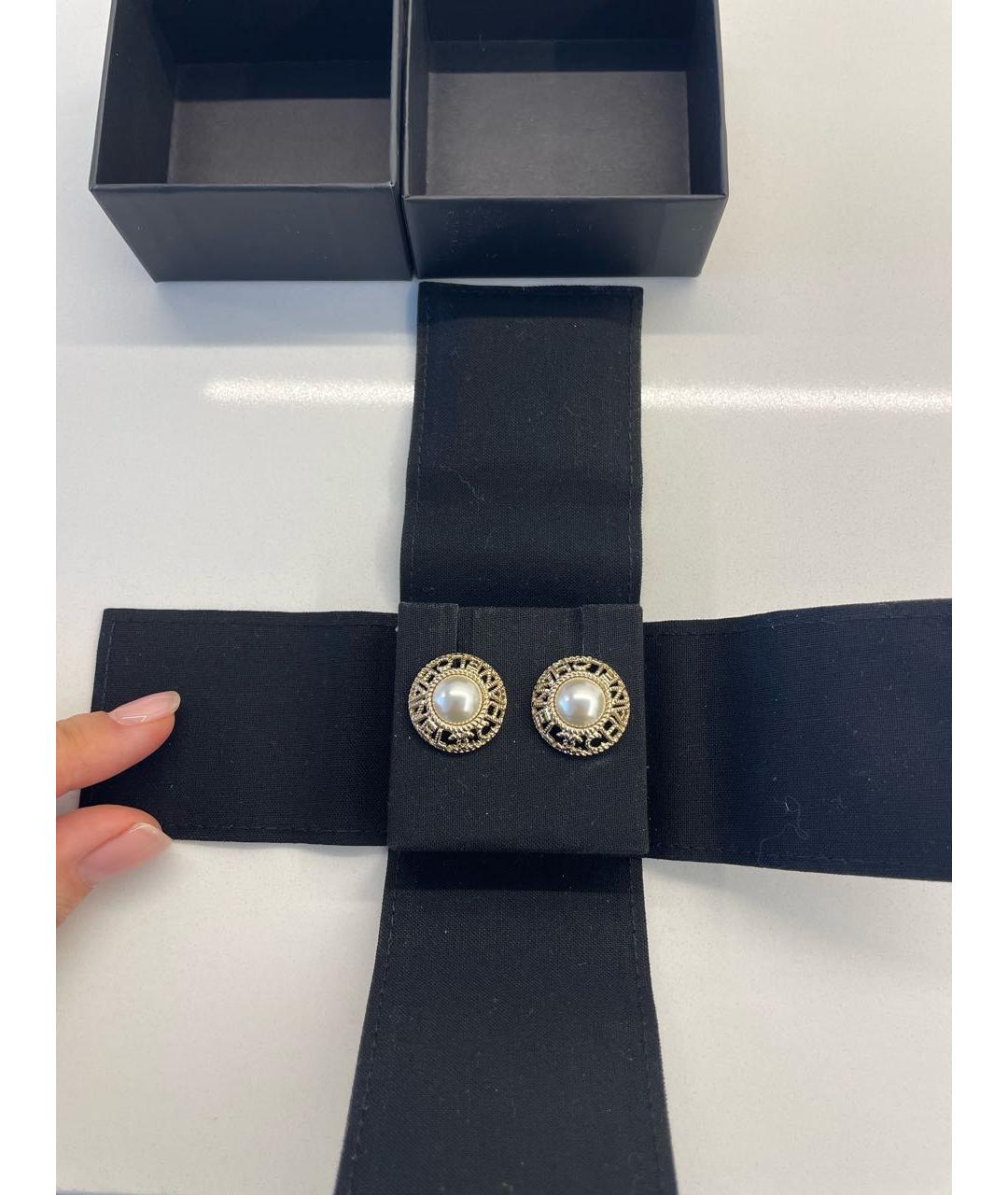 CHANEL Золотые металлические серьги, фото 5