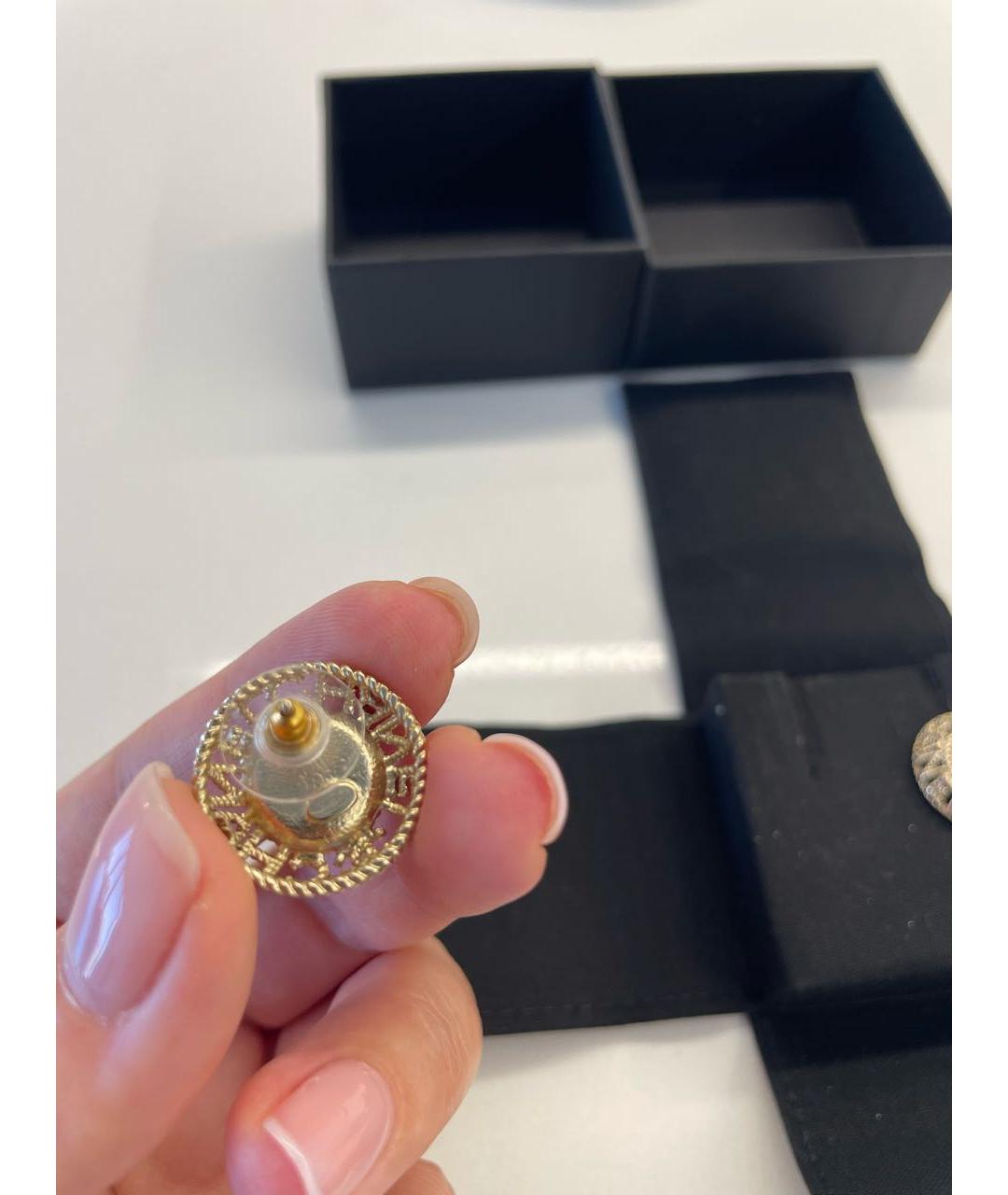 CHANEL Золотые металлические серьги, фото 3