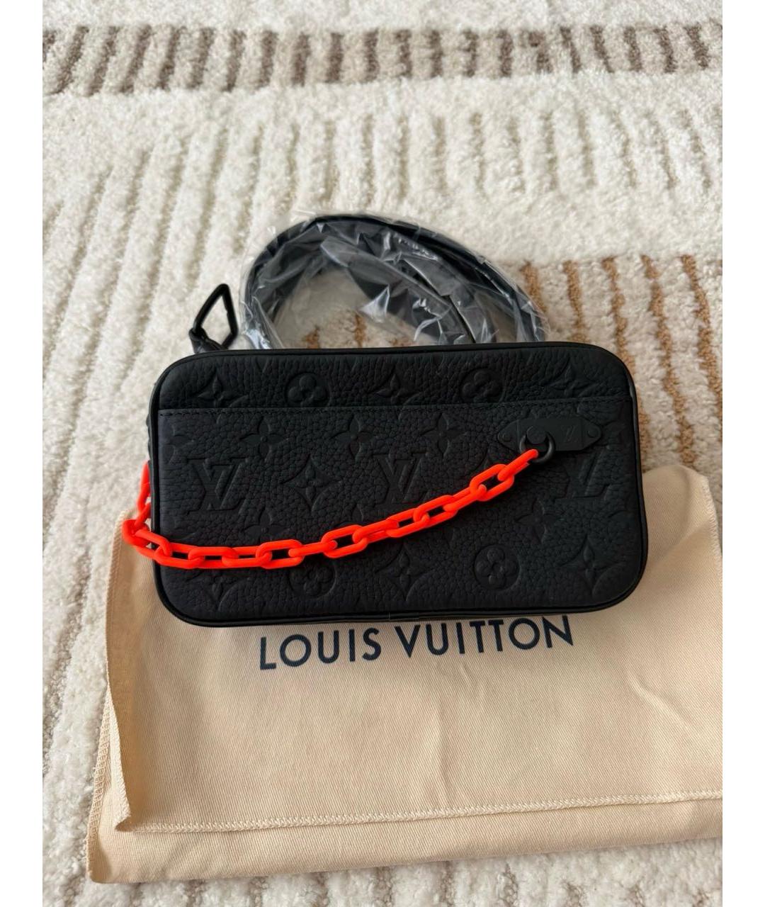 LOUIS VUITTON Черная кожаная барсетка, фото 5