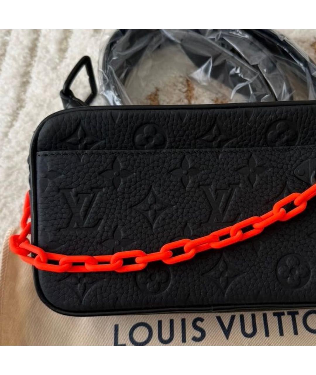 LOUIS VUITTON Черная кожаная барсетка, фото 3