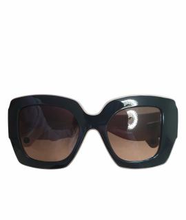 CHANEL Солнцезащитные очки