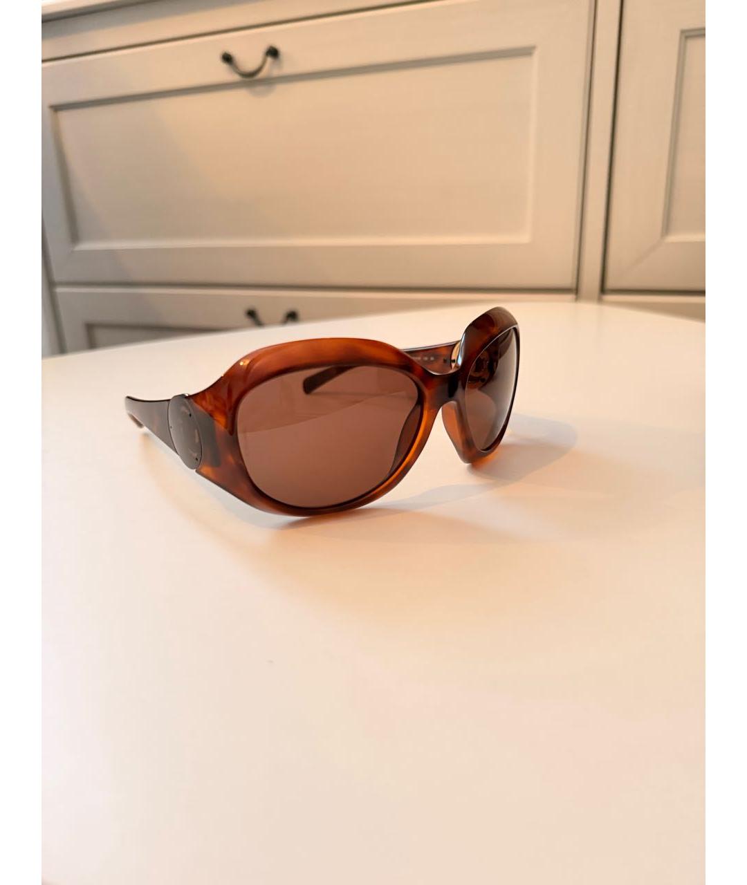 CHANEL Коричневые пластиковые солнцезащитные очки, фото 2