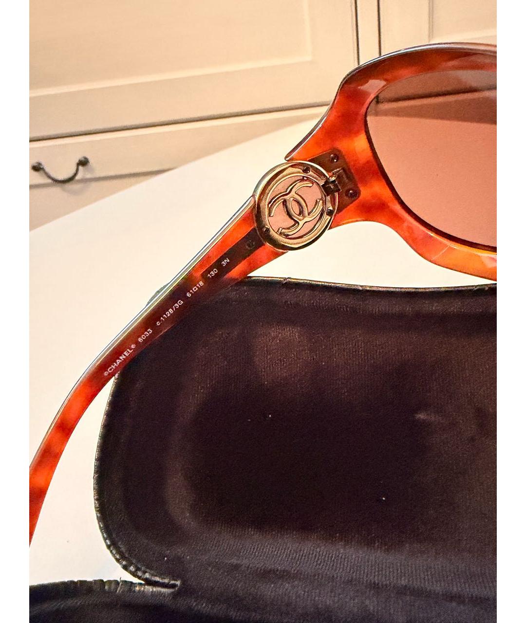 CHANEL Коричневые пластиковые солнцезащитные очки, фото 5