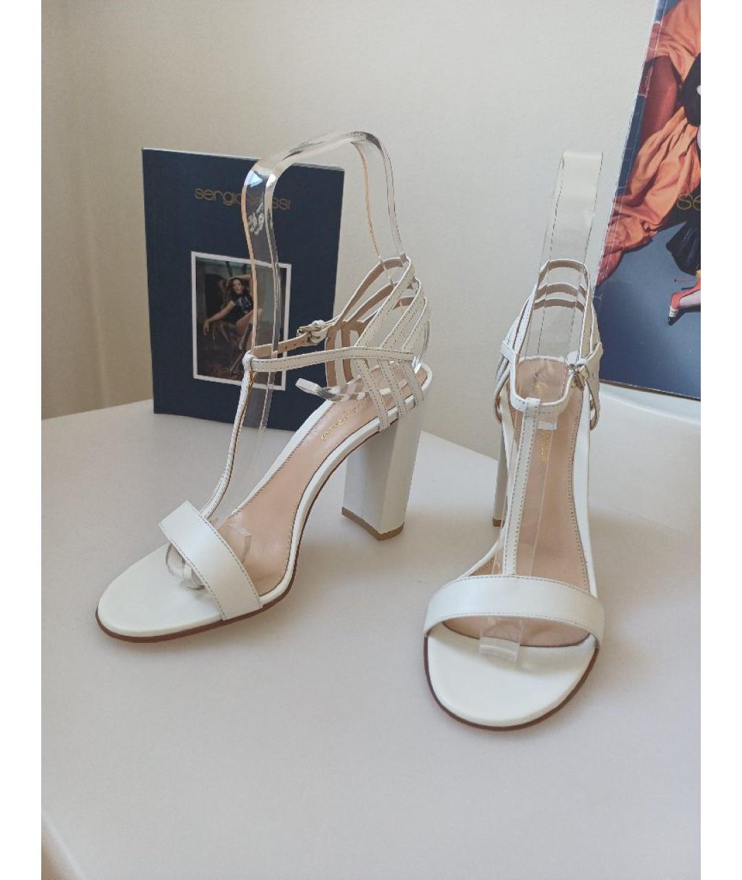 GIANVITO ROSSI Белые кожаные босоножки, фото 5