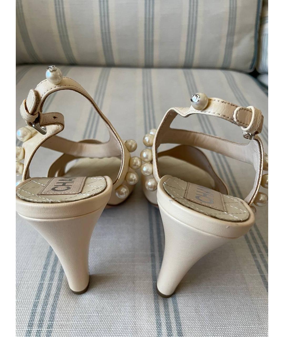 CHANEL Бежевые кожаные босоножки, фото 4