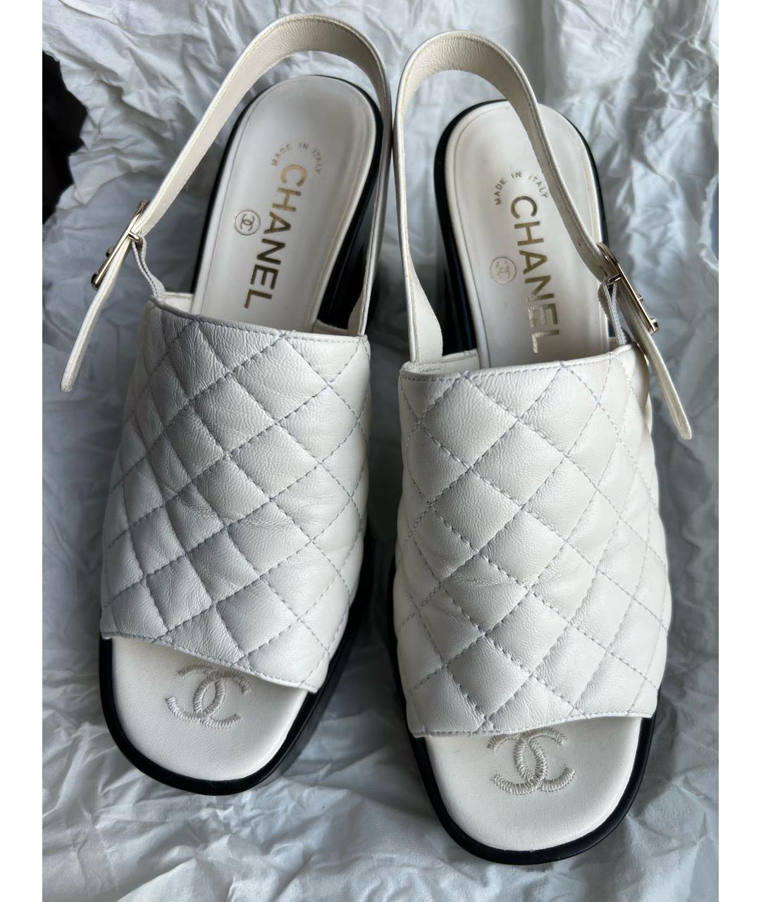 CHANEL Белые кожаные сабо, фото 3
