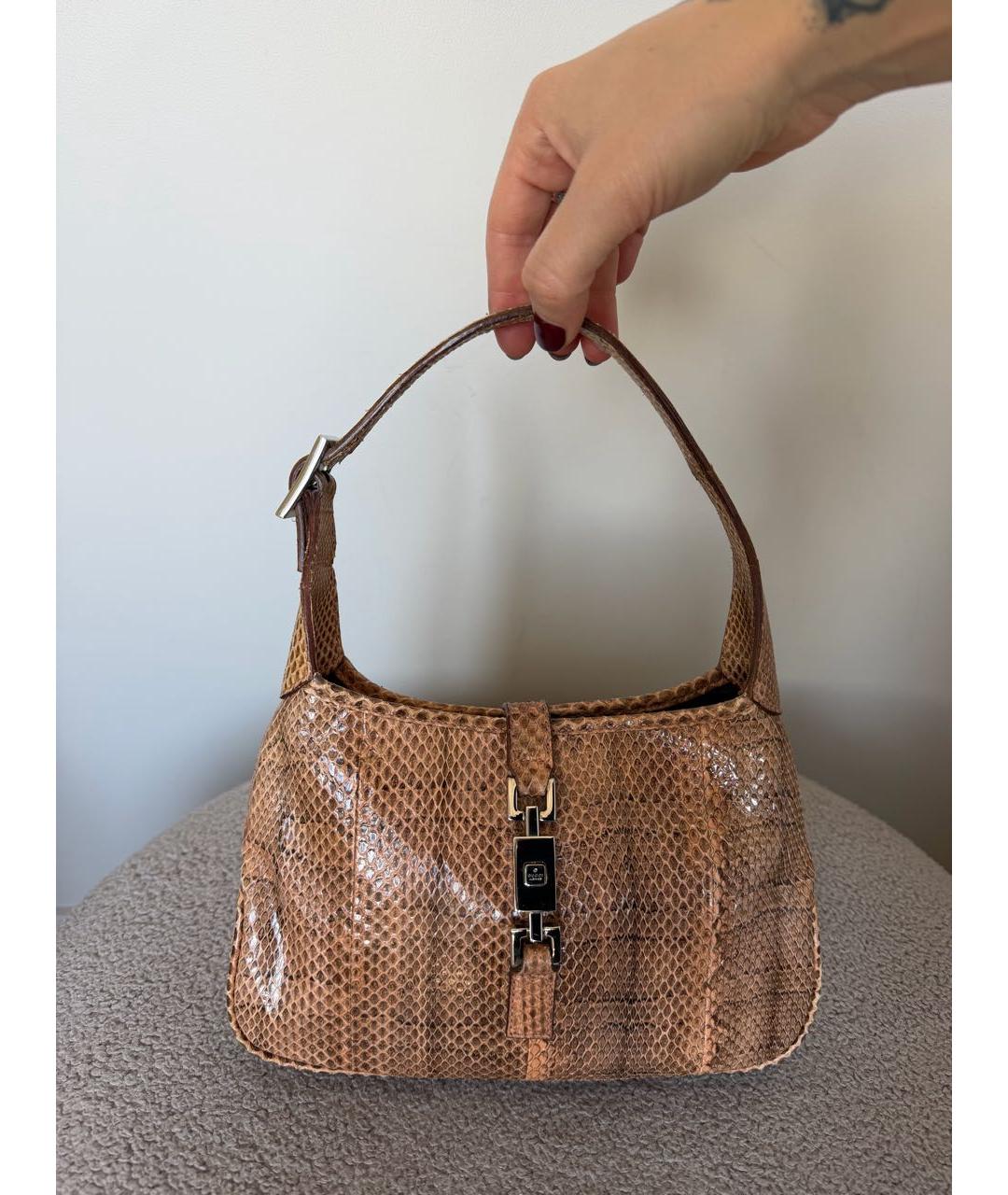 GUCCI Бежевая сумка с короткими ручками из экзотической кожи, фото 2