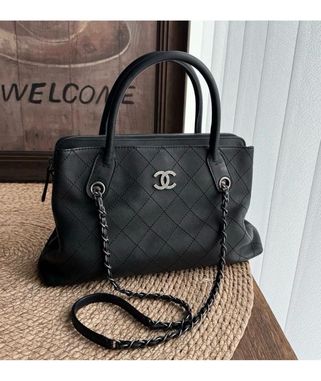 CHANEL Черная кожаная сумка тоут, фото 5