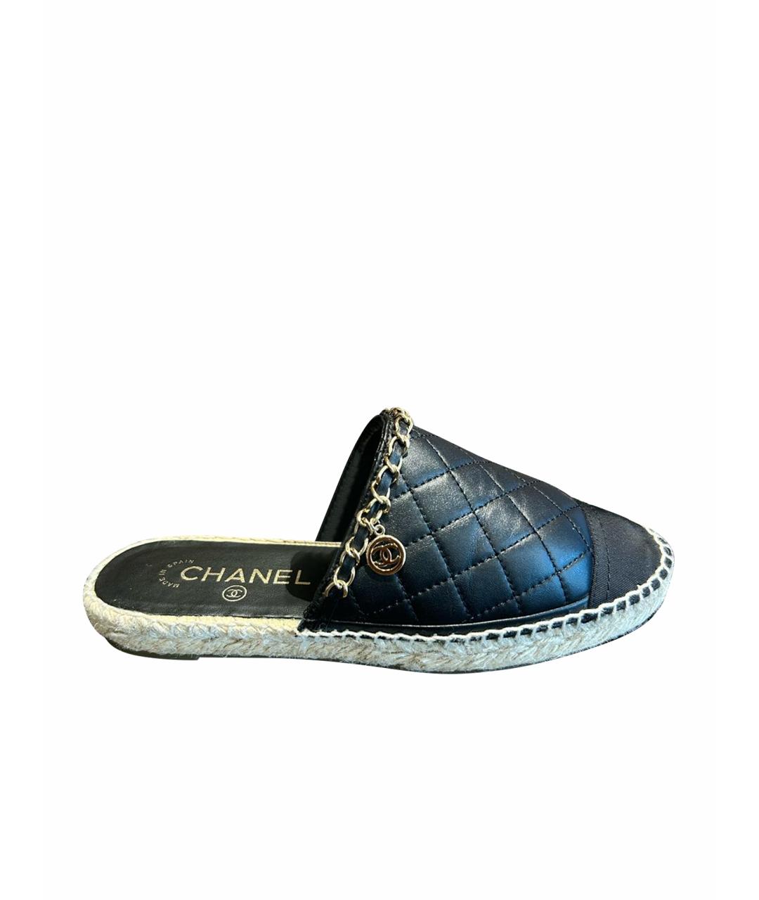 CHANEL Черные кожаные мюли, фото 1