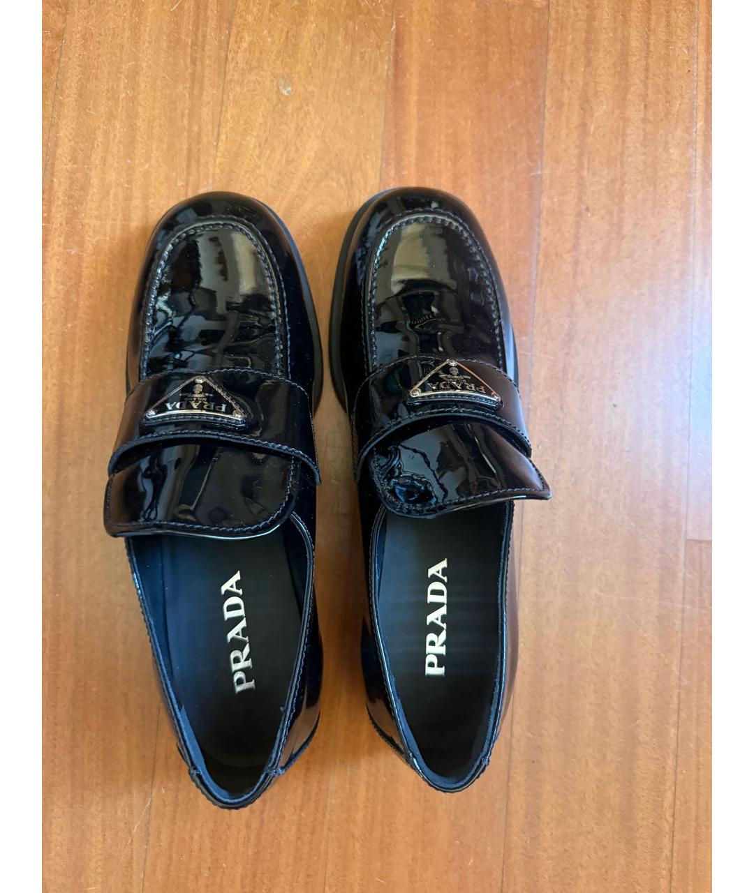 PRADA Черные лоферы из лакированной кожи, фото 3