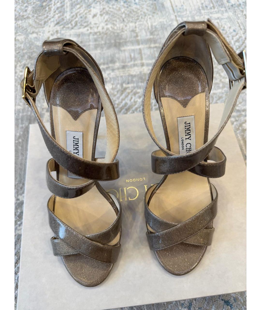 JIMMY CHOO Золотые босоножки из лакированной кожи, фото 3