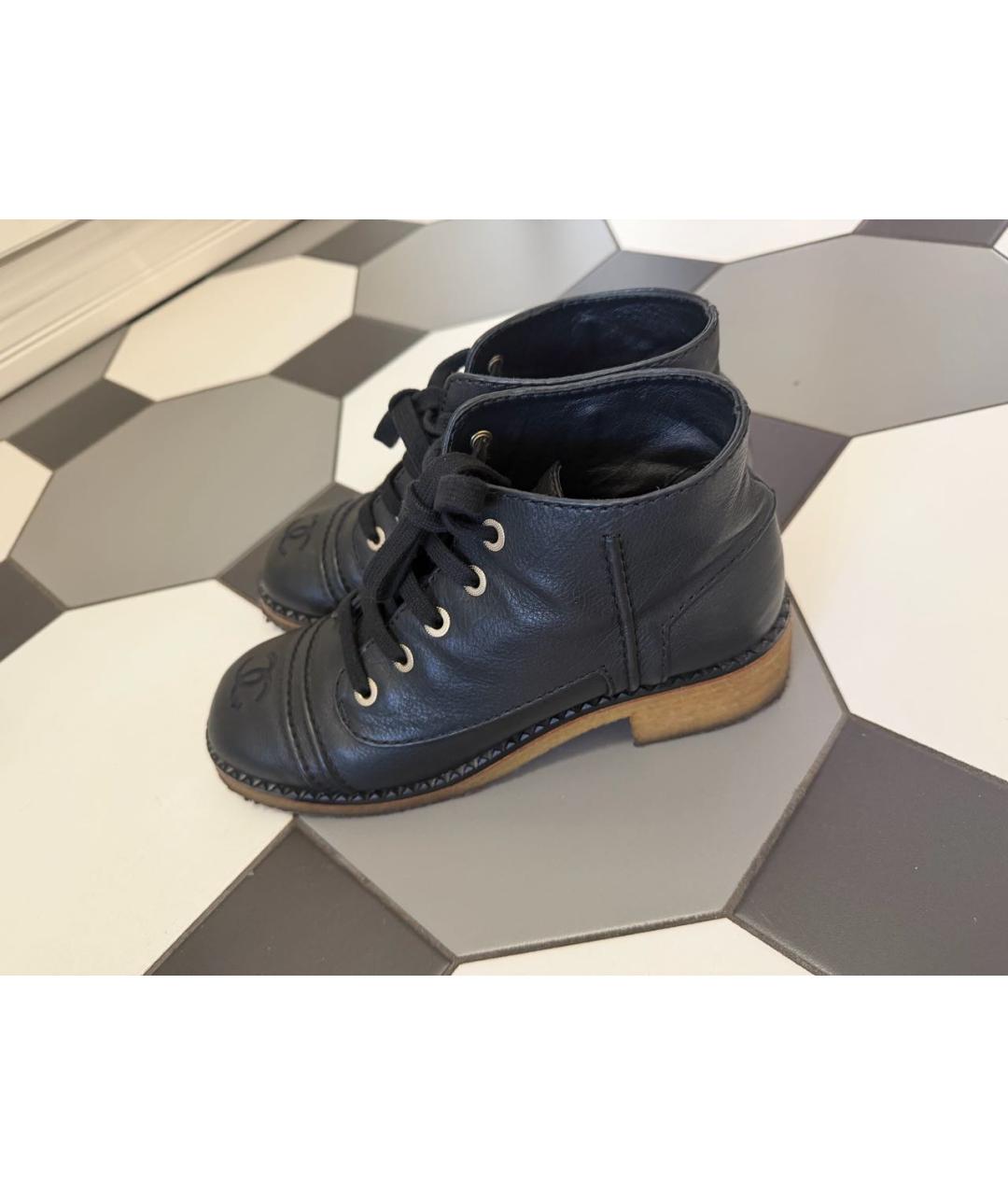 CHANEL Черные кожаные ботинки, фото 4